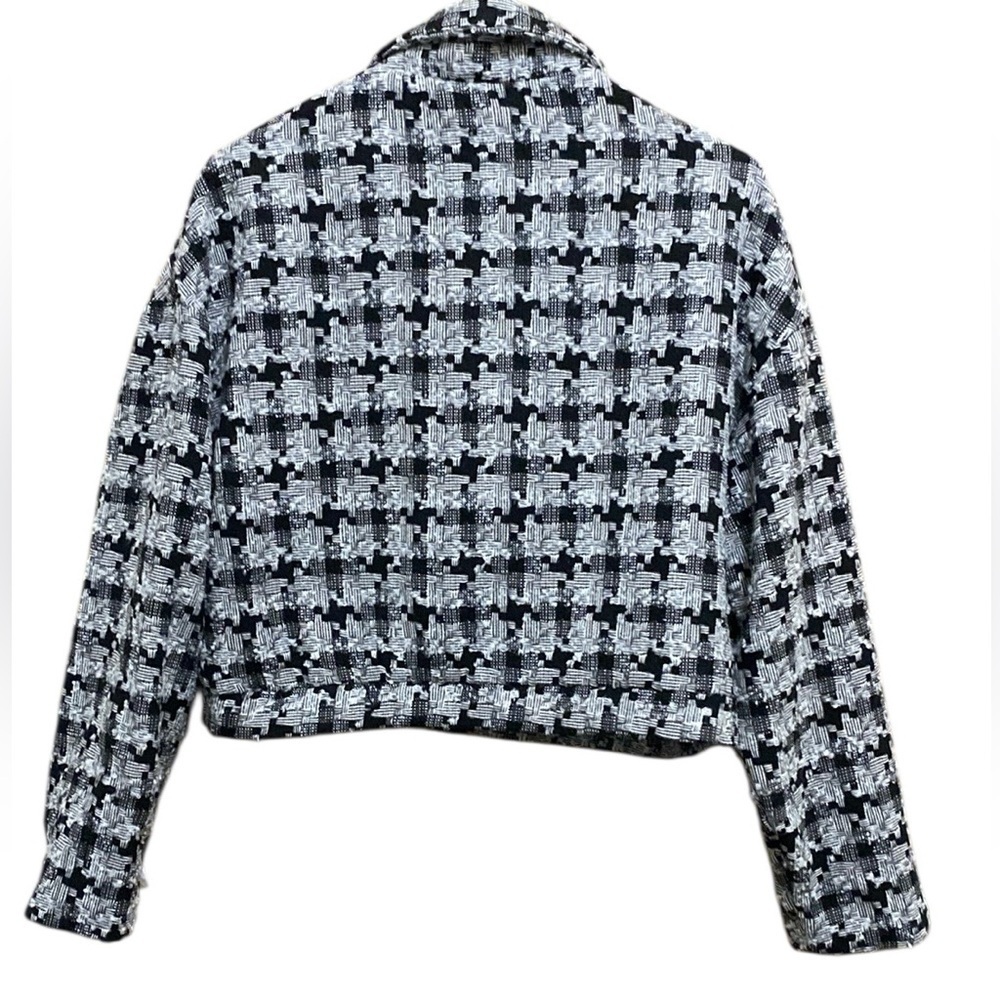 NWT Black and White Geometric Blazer with Structured Fabric - Picture 4 of 11